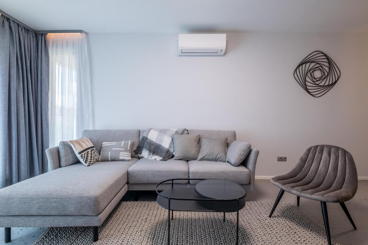 Emirates Lux Apartment And Parking Sofie Exteriér fotografie